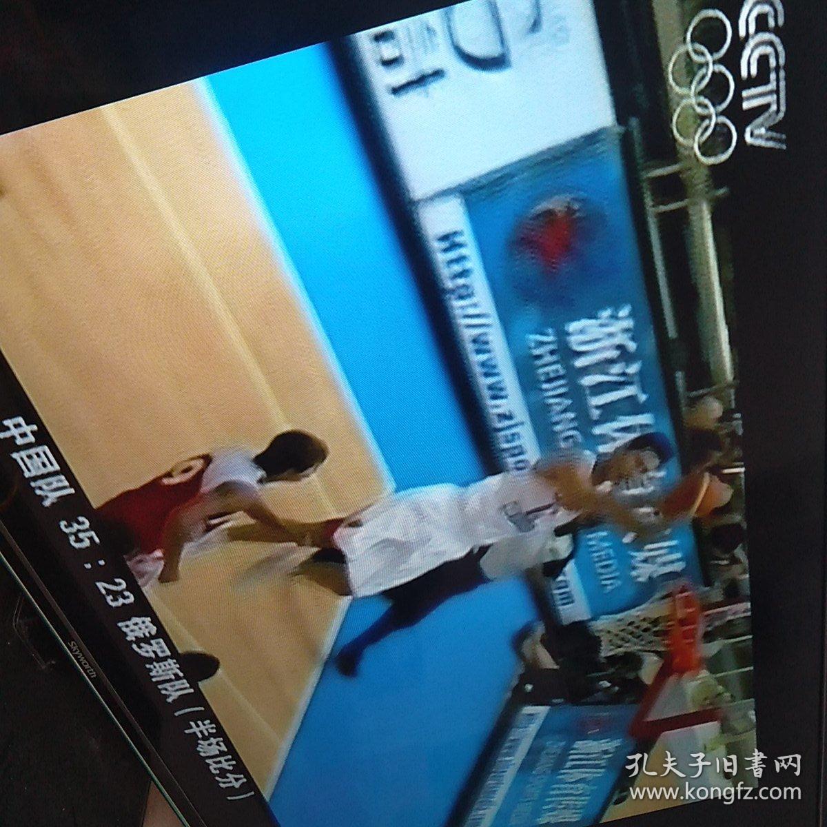 鹈鹕VS湖人的精彩篮球对决高清中文国语录像回放